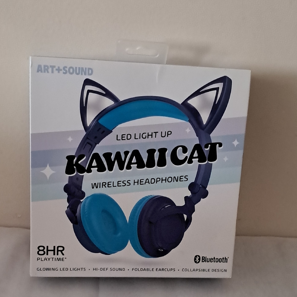 ART+SOUND Kawaii Cat LED Light Up Wireless Headphones — Teal & Navy